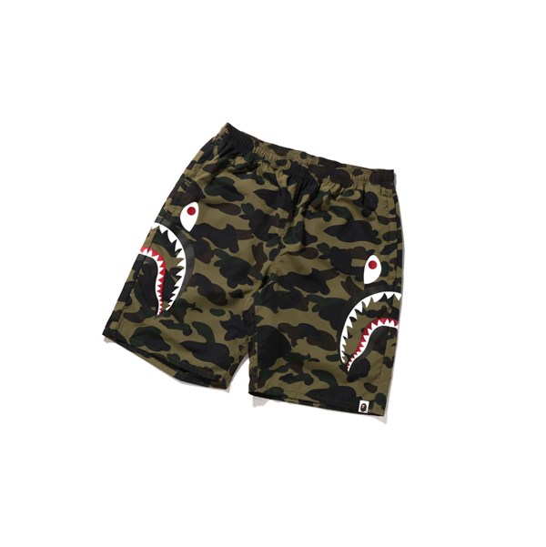 Army Green A BATHING APE 1st Camo Side Shark Beach Men's Shorts | KP2386147